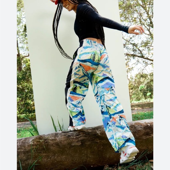 NWOT Printed End Zone Pants by FP Movement - Picture 6 of 17